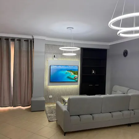Cozy Kodra E Diellit Modern 2br تيرانا