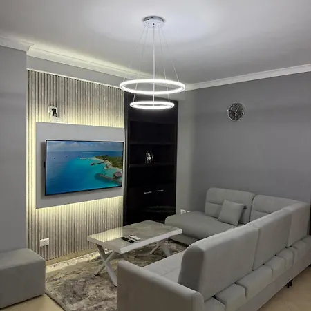 شقة Cozy Kodra E Diellit Modern 2br تيرانا